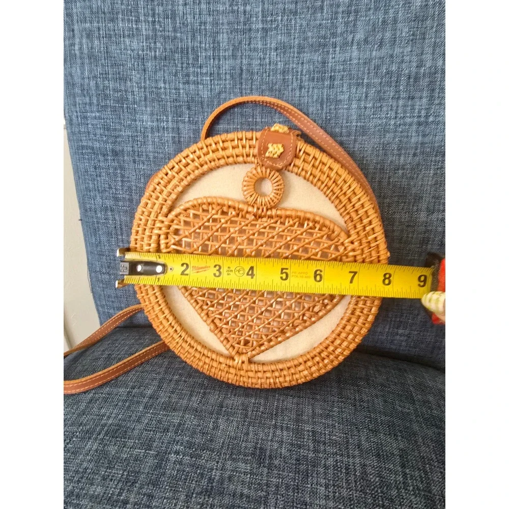 Handmade Round Rattan Heart Crossbody Bag Woven Straw Boho Circle Purse Tan